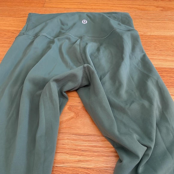 Lulu Lemon Wunder Train - Picture 4 of 4